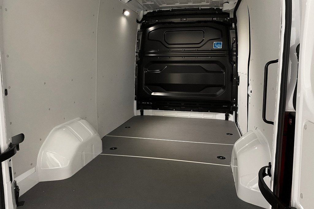 Nissan Interstar 87kwh | TEKNA | +46mils räckvidd | L2H2 2025