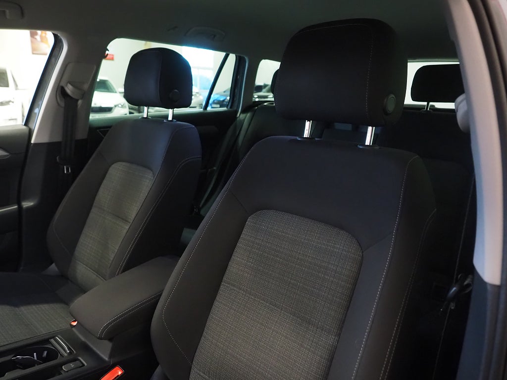 Volkswagen Passat SC 1.5 TSI 150hk DSG |Cockpit|Dynaudio|Drag|Värmare| 2022