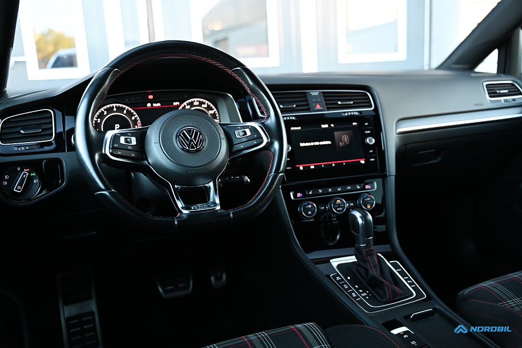 Volkswagen Golf I