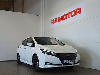 Halvkombi Nissan Leaf 2 av 22