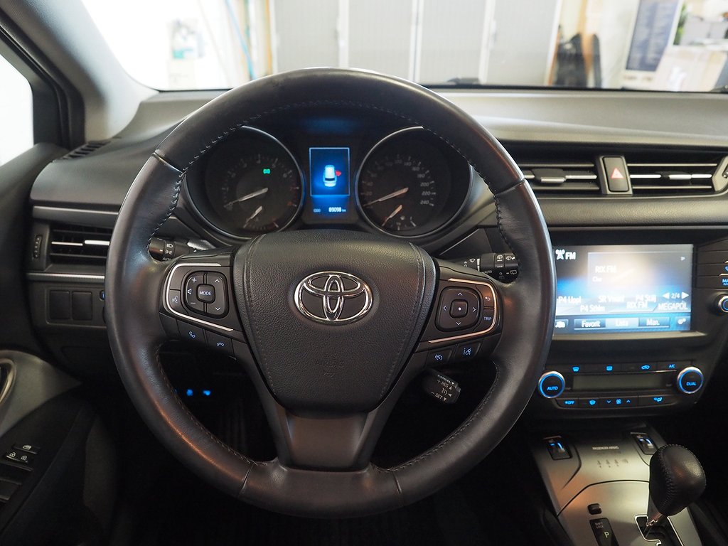 Toyota Avensis Touring Sports 1.8 Aut Active Plus | B-Kamera 2016
