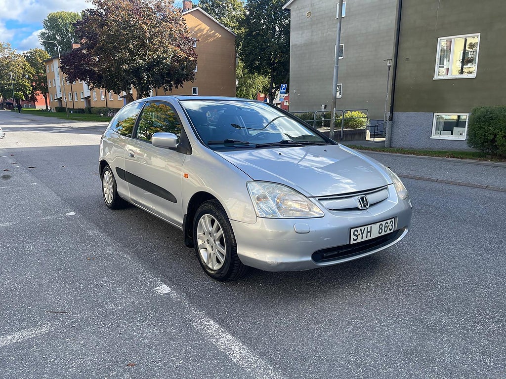 Honda Civic 3-dörrar 1.6 Euro 4, Ny besiktad, Ny service, Dragkrok