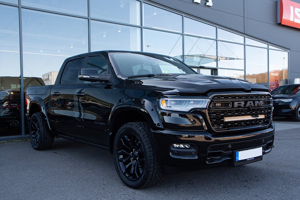 Dodge RAM 1500 LÅG SKATT E85 Limited Night Edition 548 hk
