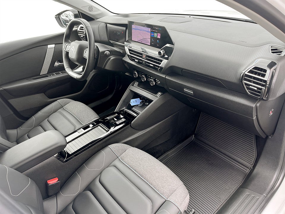 Bild på Citroën C4-X Shine 1.2 PT 130hk Aut B-KAMERA CARPLAY