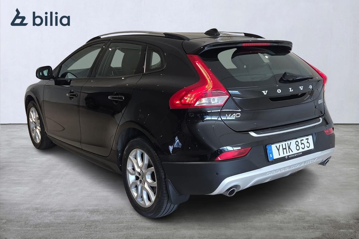 Volvo V40 Cross Country 2017, kuva 2/10