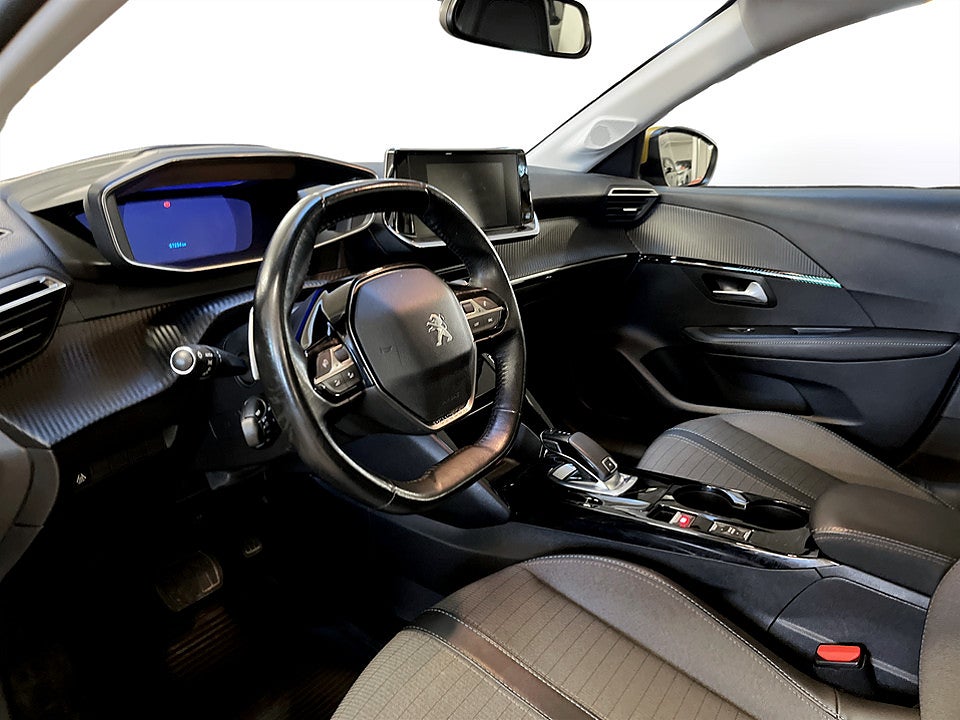 Bild på Peugeot 208 Allure 1.2 PT 100hk Aut - B-KAMERA, PANO