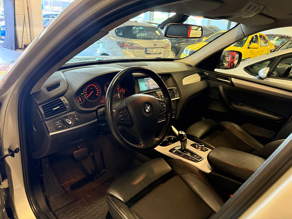 BMW X3 2011 - miniatyr 10