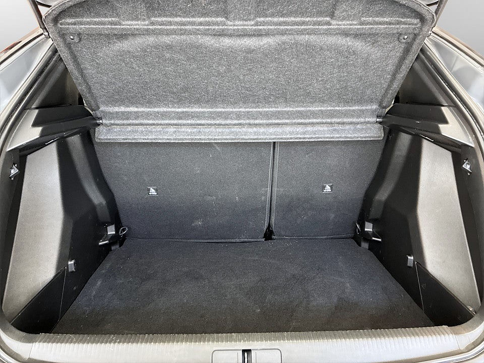 Bild på Peugeot 2008 Allure Hybrid 145hk Aut B-KAMERA CARPLAY