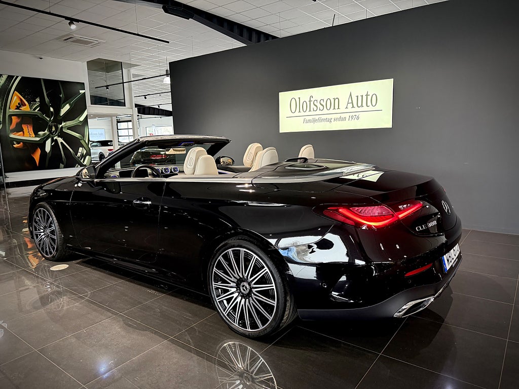 Mercedes-Benz CLE 300 4MATIC Cabriolet AMG Premium Läder Drag Burmester - bild 3