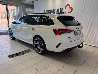 Skoda Octavia Kombi RS iV PLUG-IN/Drag/Kamera/Mvärm/Pano/S&V