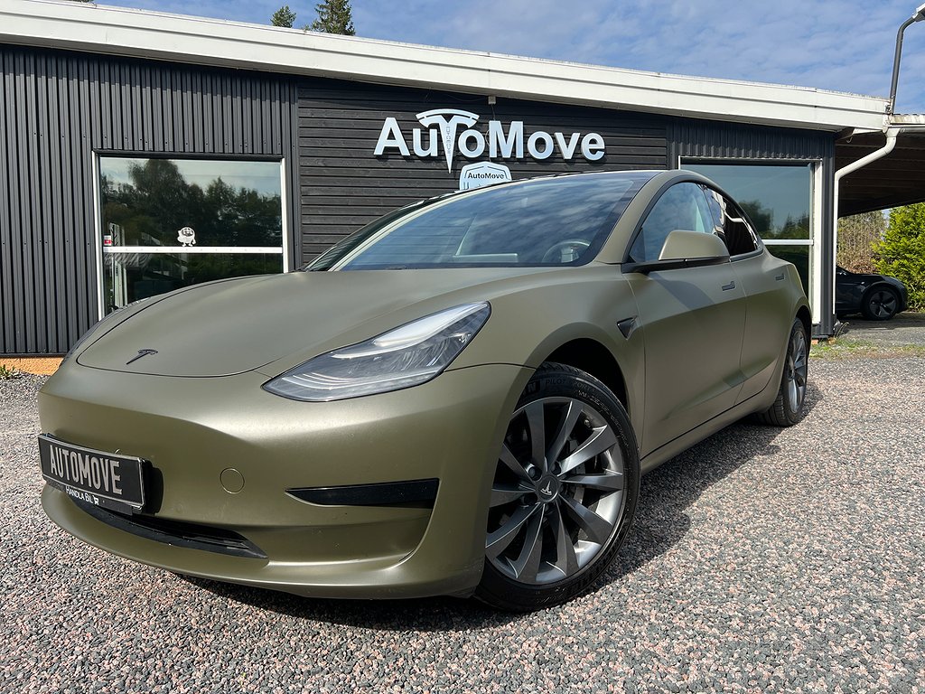 Tesla Model 3 Standard Range Plus. 258hk Nattogrön