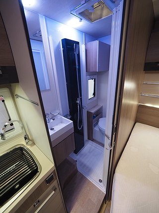 Husbil-halvintegrerad Chausson Flash 515 8 av 15