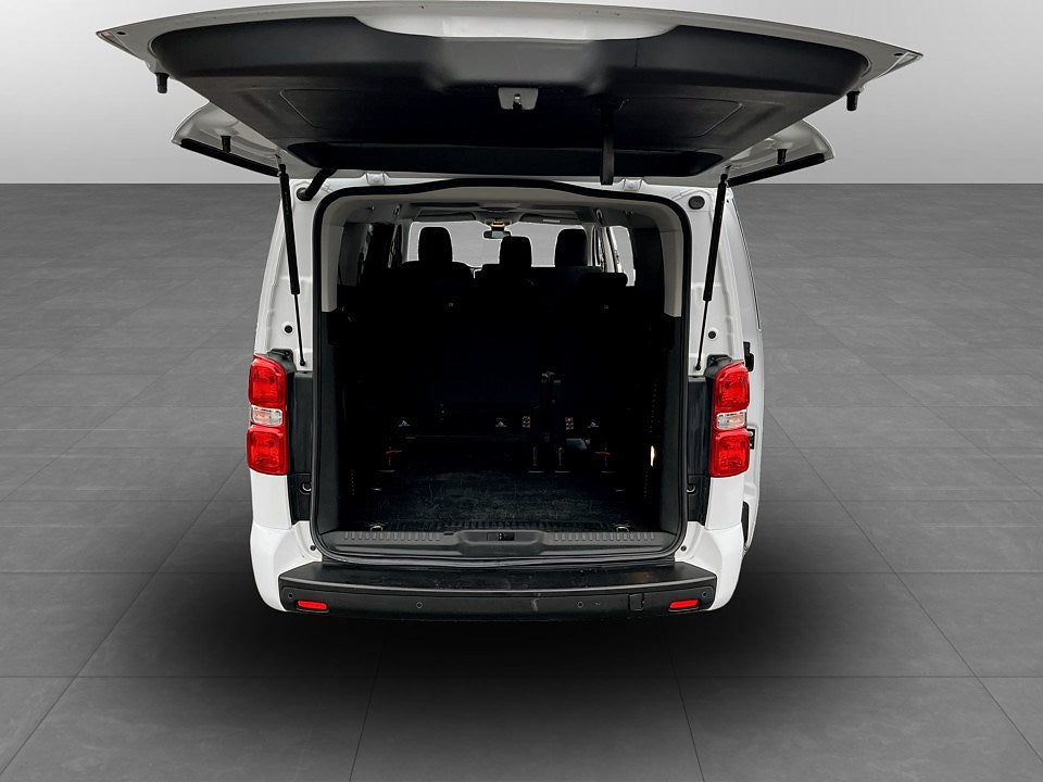 Bild på Peugeot Traveller Business 1.5 BHDi 140hk Aut L3 - EN ÄGARE, FARTHÅLLARE