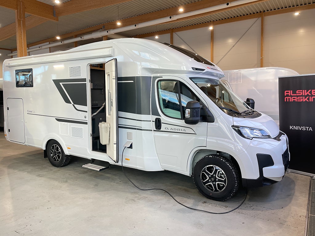 Adria Coral Axess 670 SL /Automat140hk/Elpatron/B-körkort