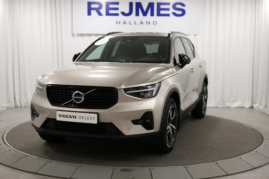 Volvo XC40 B4 FWD Bensin Plus Dark Drag Motorstol Förarstöd