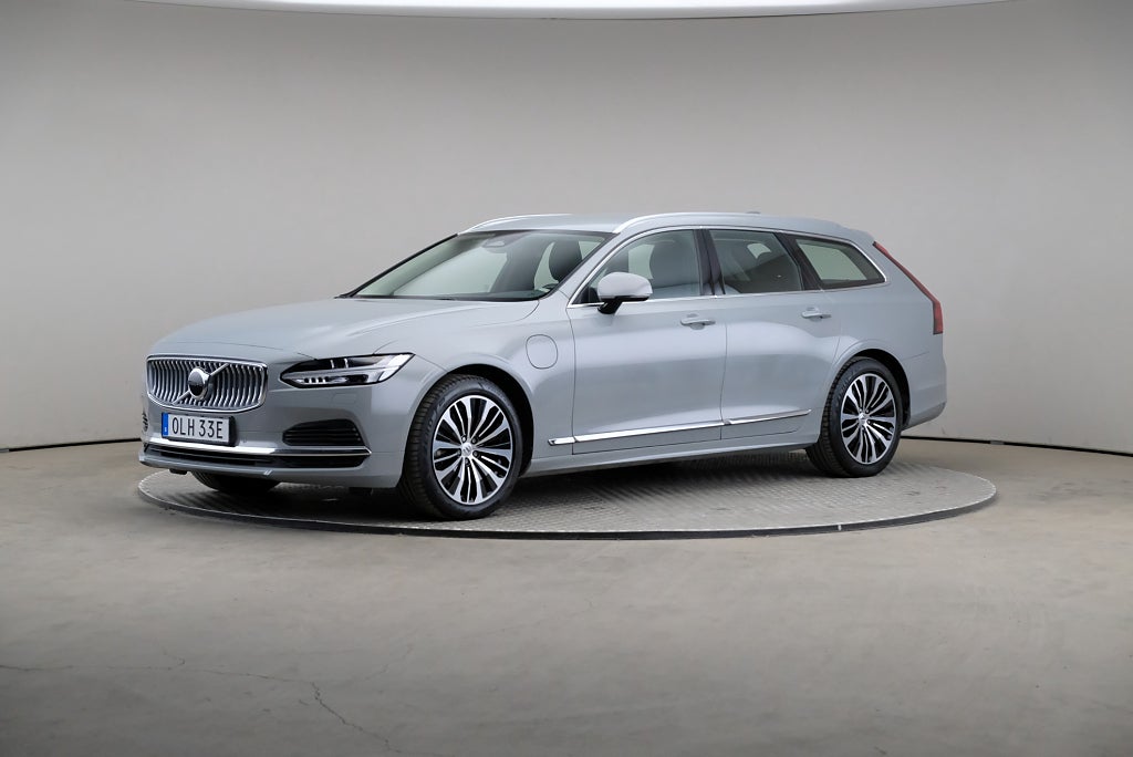 Volvo V90 Recharge T6 AWD 350hk Core Edition Drag