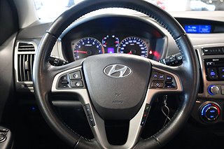 Halvkombi Hyundai i20 12 av 19