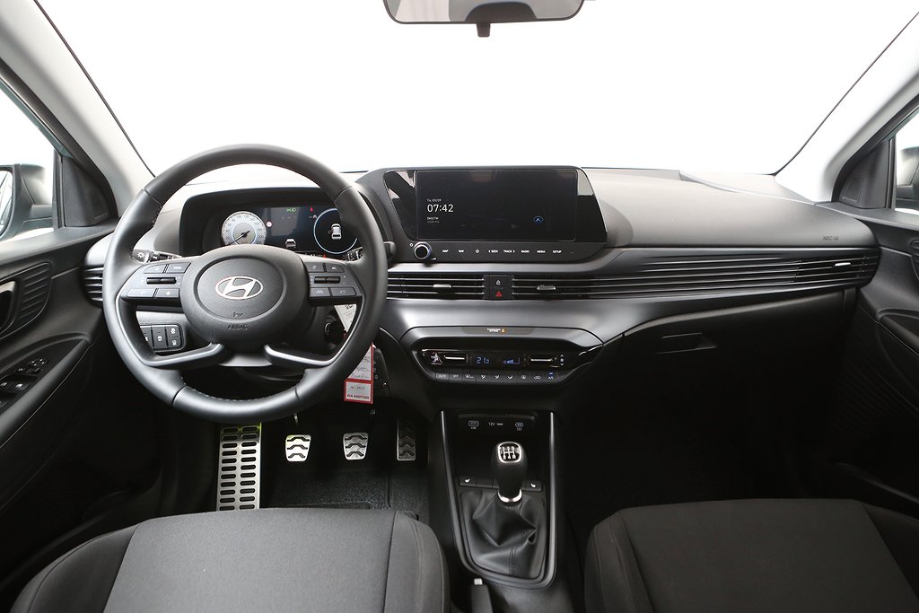 Hyundai Bayon Essential 1.2 MPi | Manuell | Moms | Låga mil 2025