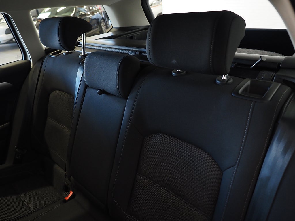 Volkswagen Passat Sportscombi 1.4 TSI 150hk Dragkrok Kamera 2018