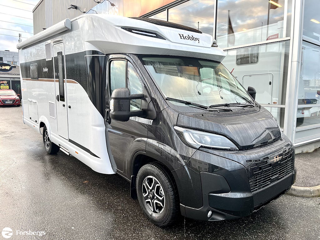 Hobby MAXIA T 740 WE - Sverigepaket+Köksfläkt