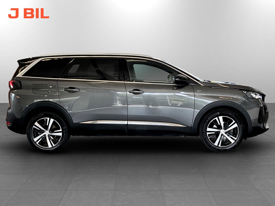 Bild på Peugeot 5008 GT 1.2 PT 130hk Aut 7-SITS B-KAMERA CARPLAY
