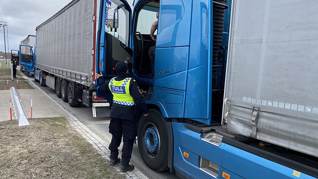 Antalet stoppade onyktra förare har ökat rejält, rapporterar Tullverket.
