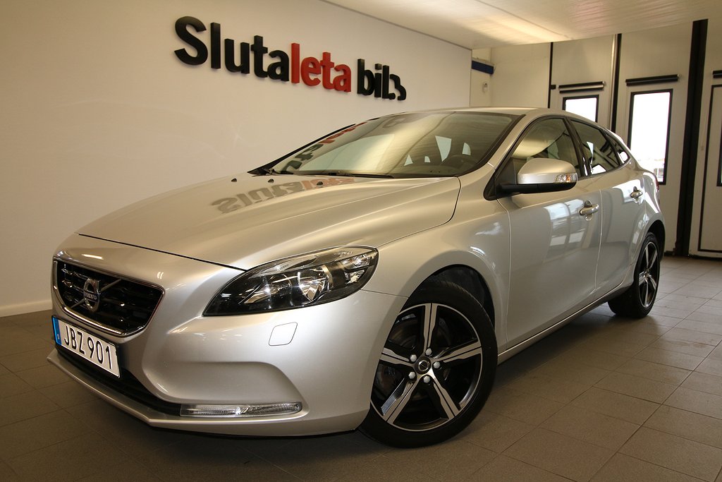 Volvo V40 T2 Bensin Euro 6 122hk Drag P-Värm On-Call S/V