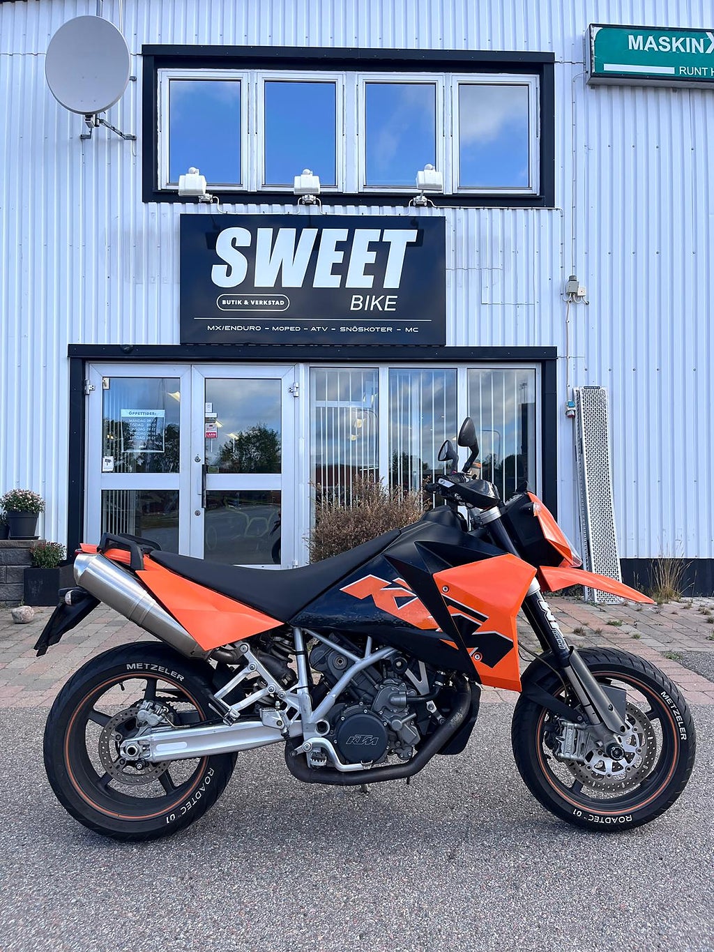 KTM 950 SUPERMOTO KTM 950 SUPERMOTO