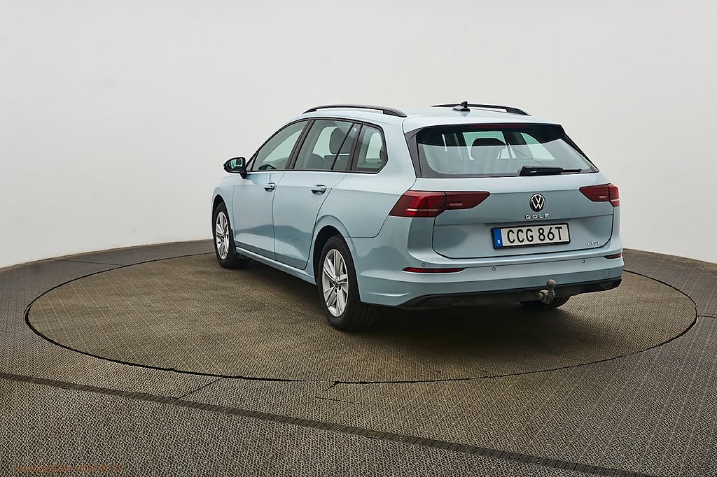Volkswagen Golf I DSG 1.5 eTSI 150hk Drag och P-värmare