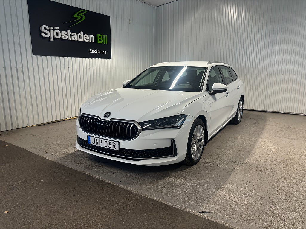 Skoda Superb iV K Selection Explore Edition Cockpit/Drag/Nav/Värmare