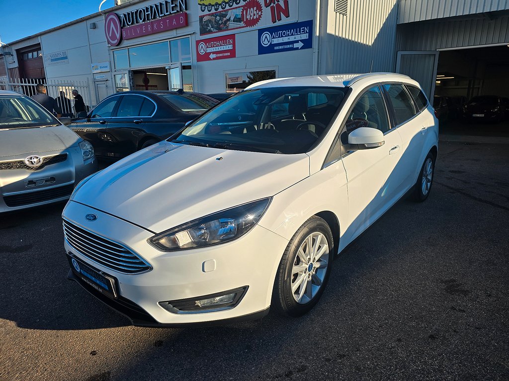 Ford Focus 1.0 EcoBoost Titanium 1 Års Garanti 0% RÄNTA 36Mån