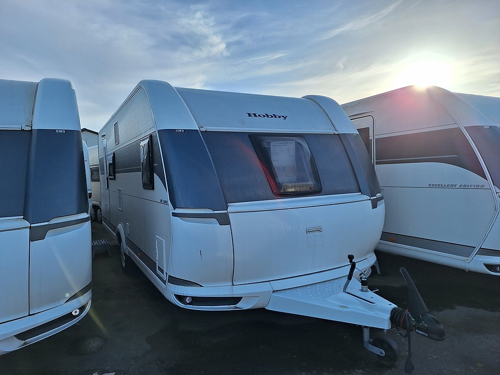 Hobby De Luxe 560 KMFe Barnkammare: 3 bäddar, Kampanjpris!