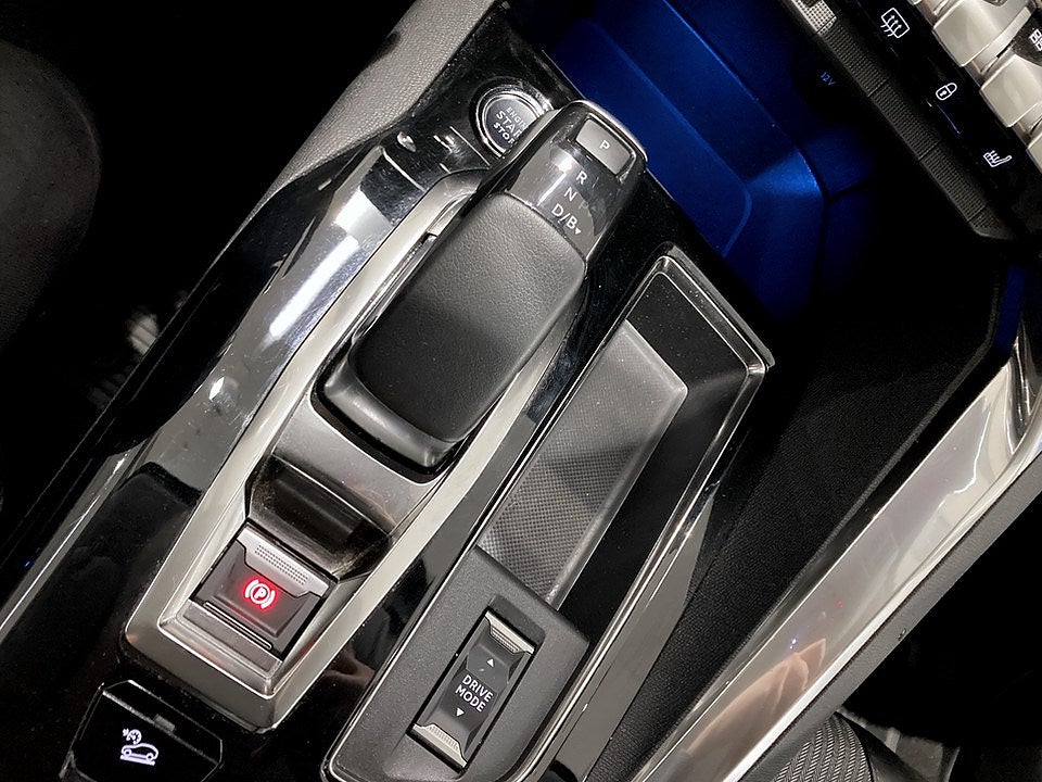 Bild på Peugeot 3008 Allure Pack HYBRID4 300hk Aut AWD - EN ÄGARE