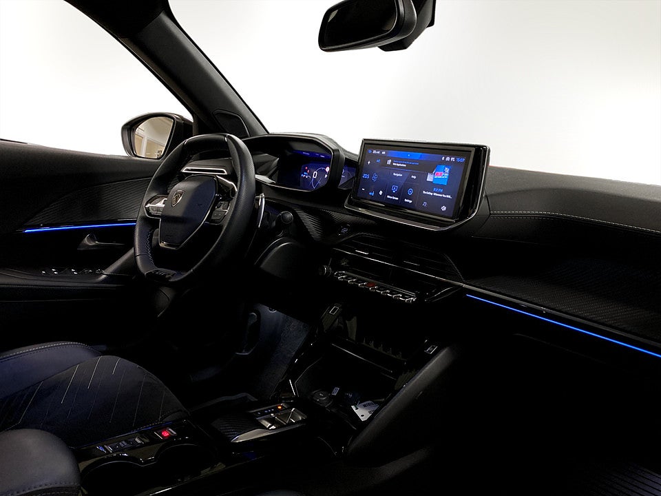 Bild på Peugeot 2008 GT 1.2 PT 130hk Aut B-KAMERA CARPLAY