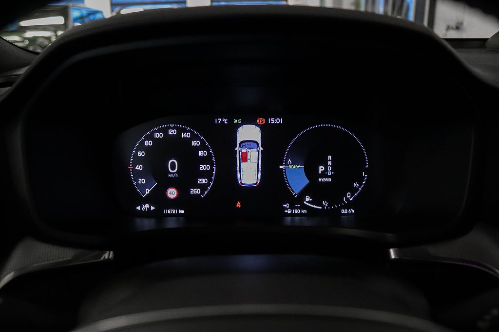 Volvo V60 Recharge T6 AWD R-Design B&W Panorama HuD Drag