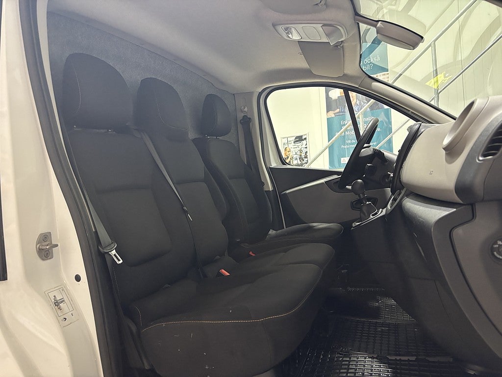 Renault trafic Skåpbil 2.7t 1.6 dCi Drag 1 ägare