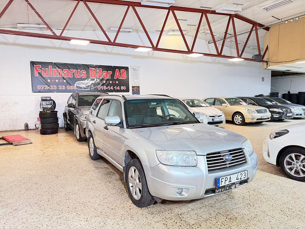 Subaru Forester 2.0 4WD Ny Servad Ny Besiktigad Dragkrok Välvårdad 158HK