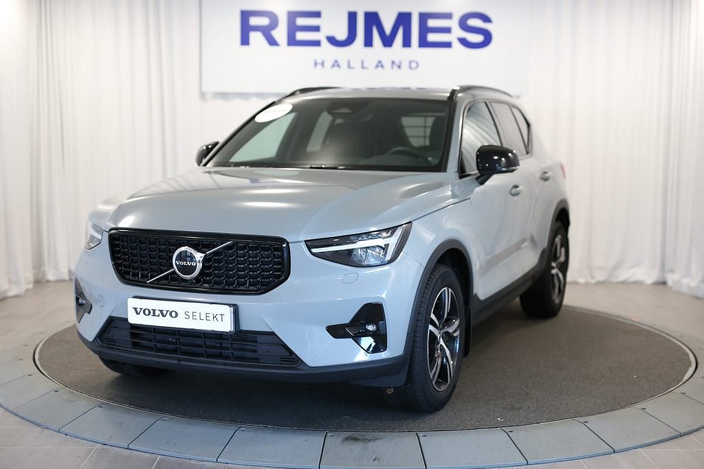 Volvo XC40 B4 FWD Bensin Plus Dark Drag Motorstol Förarstöd