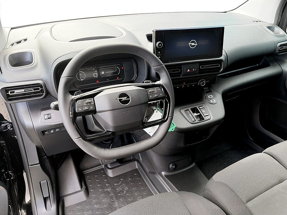 Bild på Opel Combo 130hk Aut L2 - EDITION! VÄRMARE & DRAGKROK INGÅR!