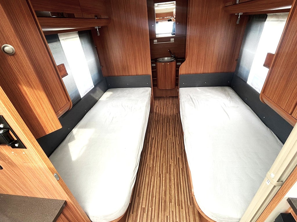 Adria 542 UT Enkelsängar Toa bak Alde Boxmarkis 1500 kg
