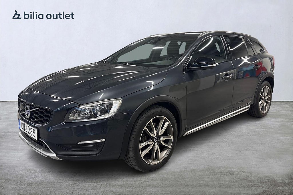 Volvo V60 Cross Country D4 AWD Business Adv Summum Värmare Dragkrok Navi B-Kam