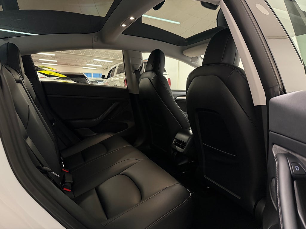 Tesla Model 3 2022 - miniatyr 13