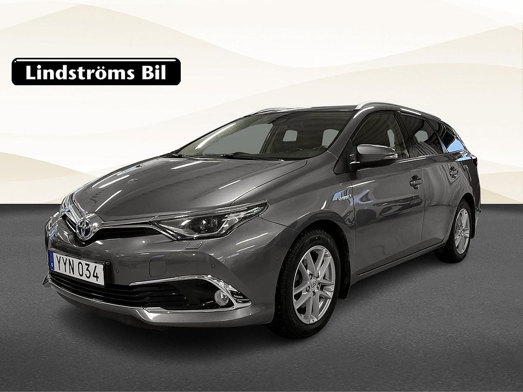 Toyota Auris Touring Sports Hybrid 136hk Executive Vinterhjul