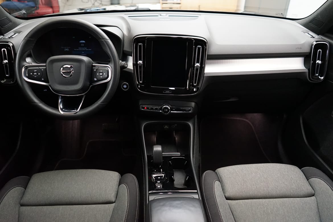 Volvo XC40 B4 FWD Bensin Plus Dark 2024, bild 6/10