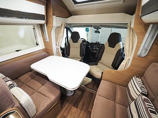 Husbil-halvintegrerad Elnagh T-loft 531 10 av 26