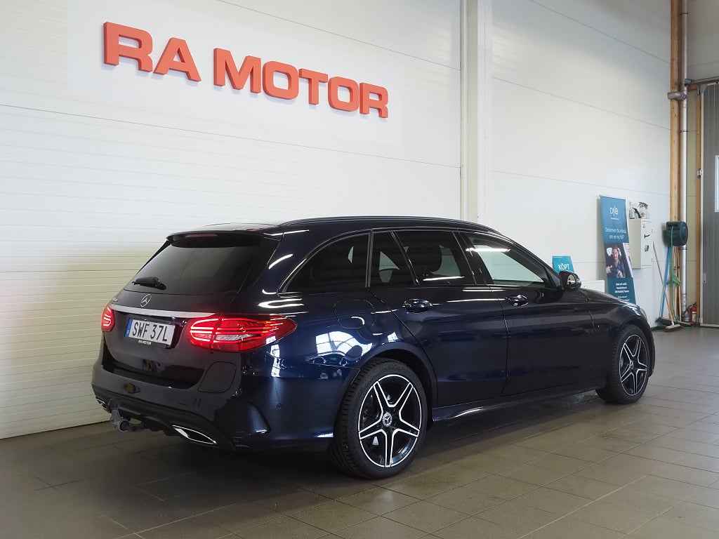 Mercedes-Benz C300 de 300 T de 9G-Tronic AMG Line, Night Edition 306hk | Drag 2021