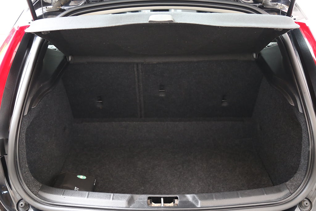 Volvo V40 D3 150hk Momentum Business E PRO Dieselvärmare 2016