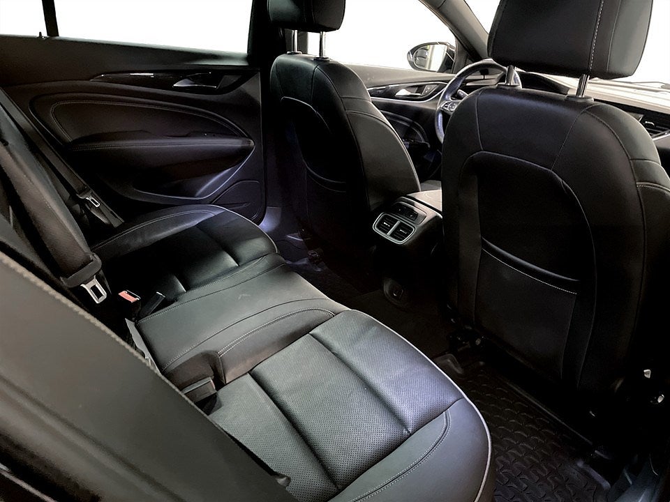 Bild på Opel Insignia Grand Sport 2.0 Turbo D 4x4 210hk Aut - OPC, TAKLUCKA