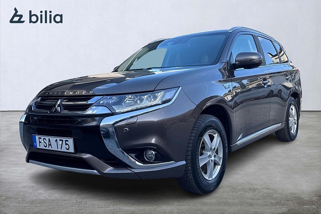Mitsubishi Outlander PHEV BUSINESS 4WD DRAG/360°KAM/V-HJUL