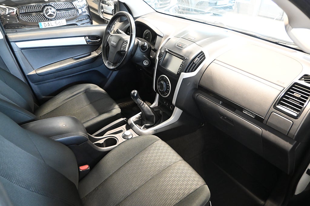 Isuzu D-Max 2018 - miniatyr 10